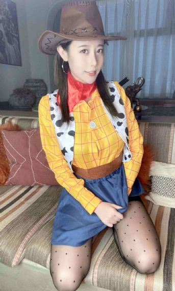 变成黑皮辣妹和兄弟做了_HD完整在线观看