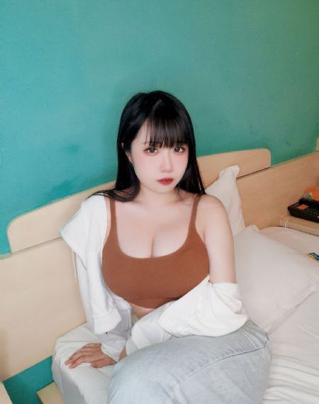 老婆的闺蜜在线观看_HD免费高清观看