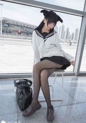 不穿内衣的瑜伽老师_720手机在线观看